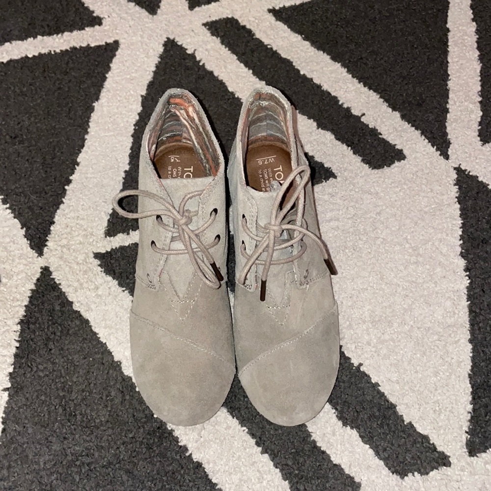 Tom’s Desert Wedge Bootie